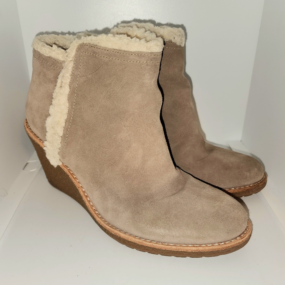 Cole Haan Michelle Faux Fur lined Suede wedge zip up ankle boot size 7